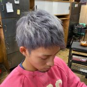 シルバーグレー